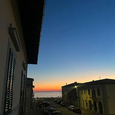 Affittacamere Affreschi Sul Mare Marina Di Pisa